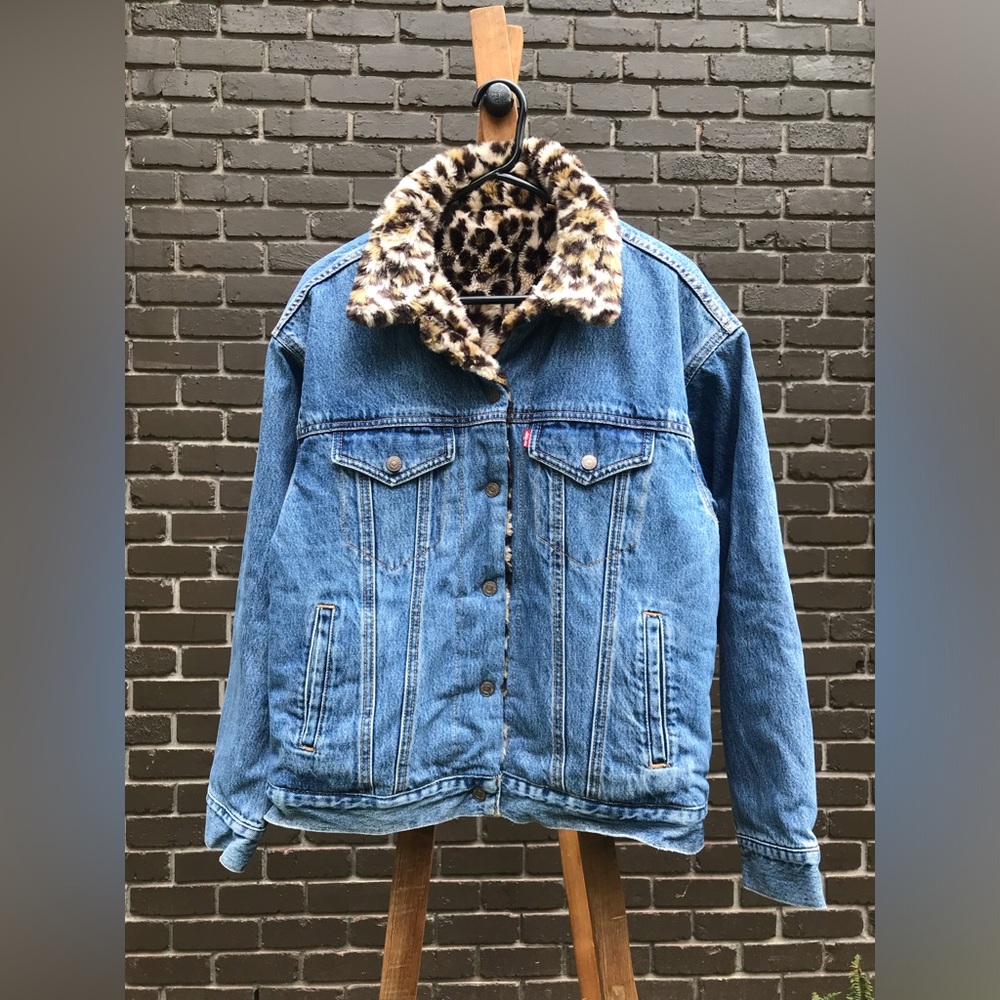 Levi’s Leopard Print Lined Denim Jacket - THICK!! Medium